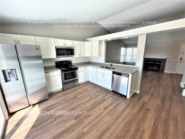 Building Photo - 4861 S Dunkirk Way
