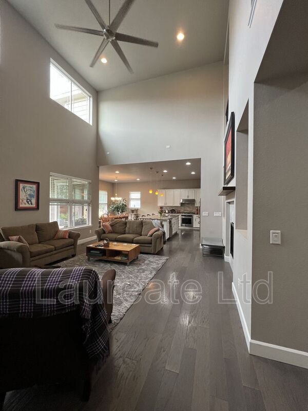 Foto del edificio - 10035 Atlanta St