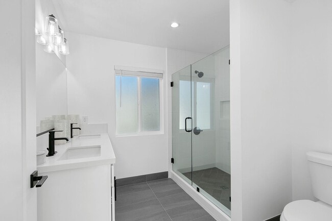 Foto del edificio - 4723 Albury Ave