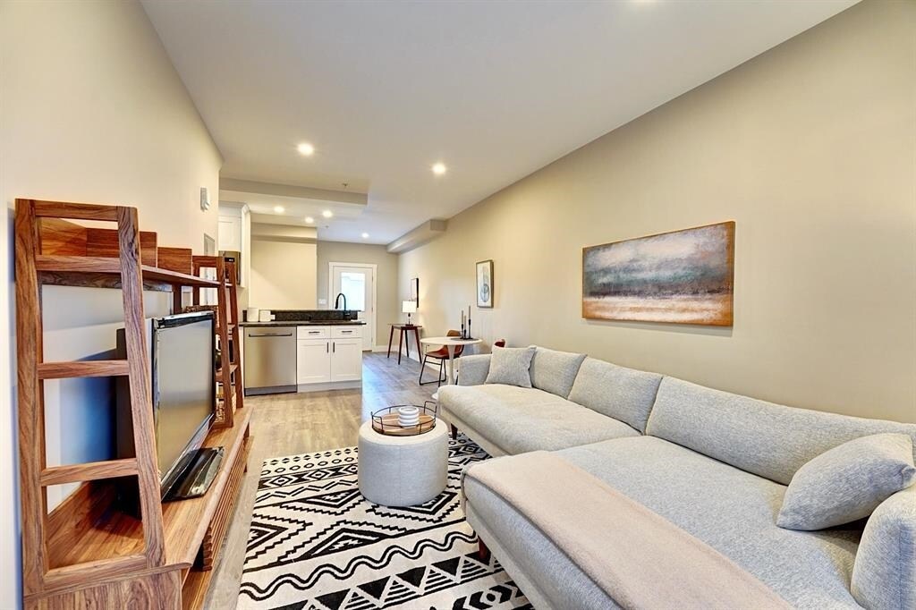 Foto principal - 621 Islington St