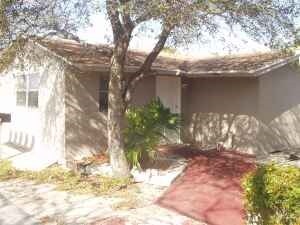 Primary Photo - 301 Melody Ln