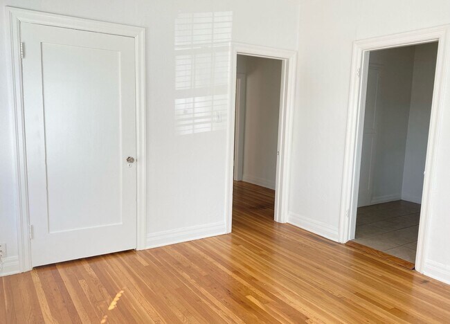 Foto del edificio - 1157 N Maryland Ave