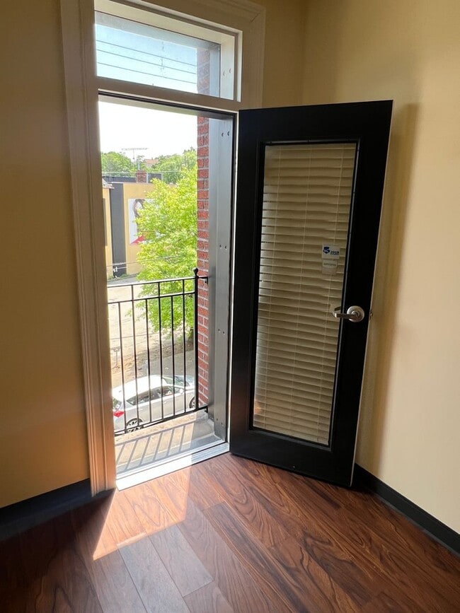 Photo - Eisenberg Apartments