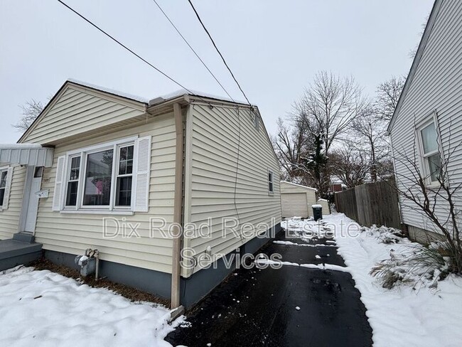 Building Photo - 7822 Eustis Ct