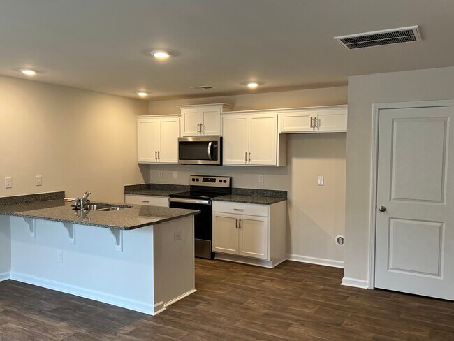 Building Photo - 1411 S Cardiff Trl