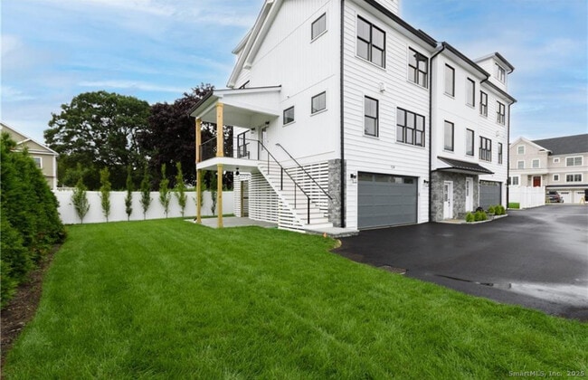 Foto del edificio - 124 Fox St