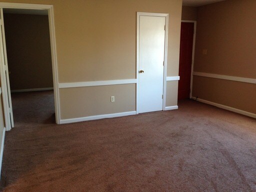 Building Photo - 816 Eve St