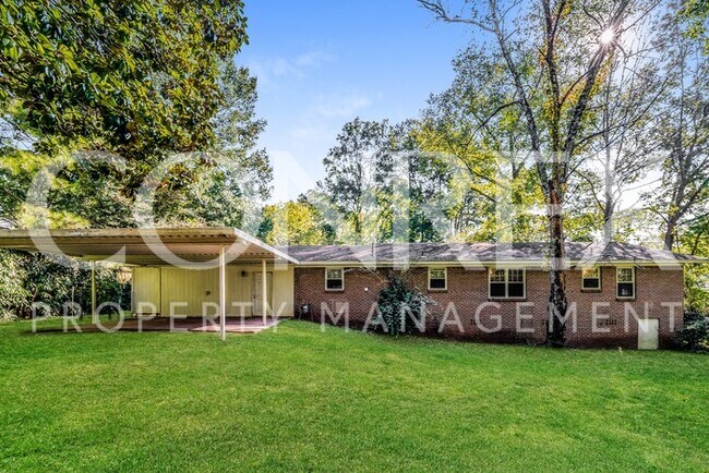 Foto del edificio - Beautiful Brick Home