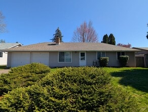 Building Photo - 2549 York St