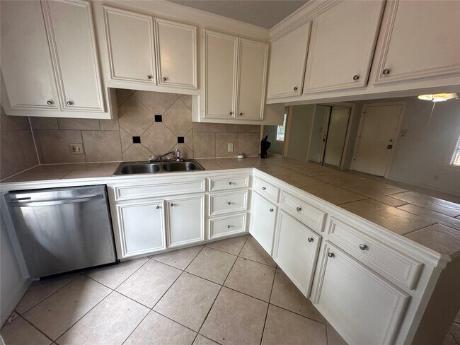 Foto del edificio - 613 Pacific St