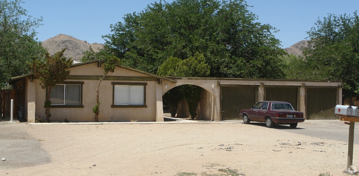 15466 Kiamichi Rd, Apple Valley, CA 92307 Apartments 15466 Kiamichi