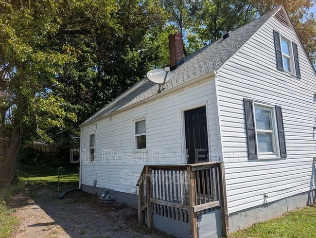 Building Photo - 4529 Waymire Ave