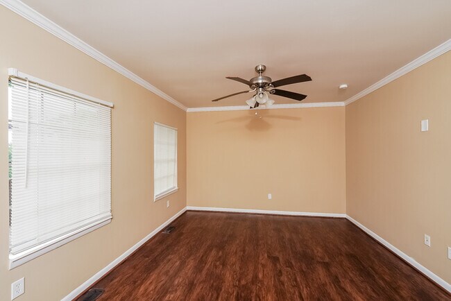 Building Photo - Chalet Style Home in Pinson, Available Now!
