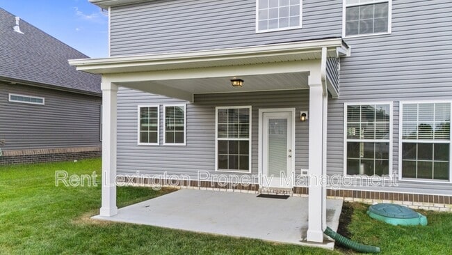 Building Photo - 220 Little Leaf Dr
