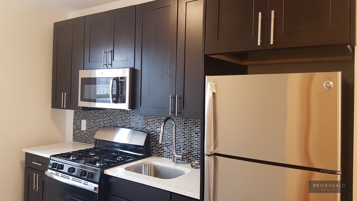 Primary Photo - 224 Hinckley Pl