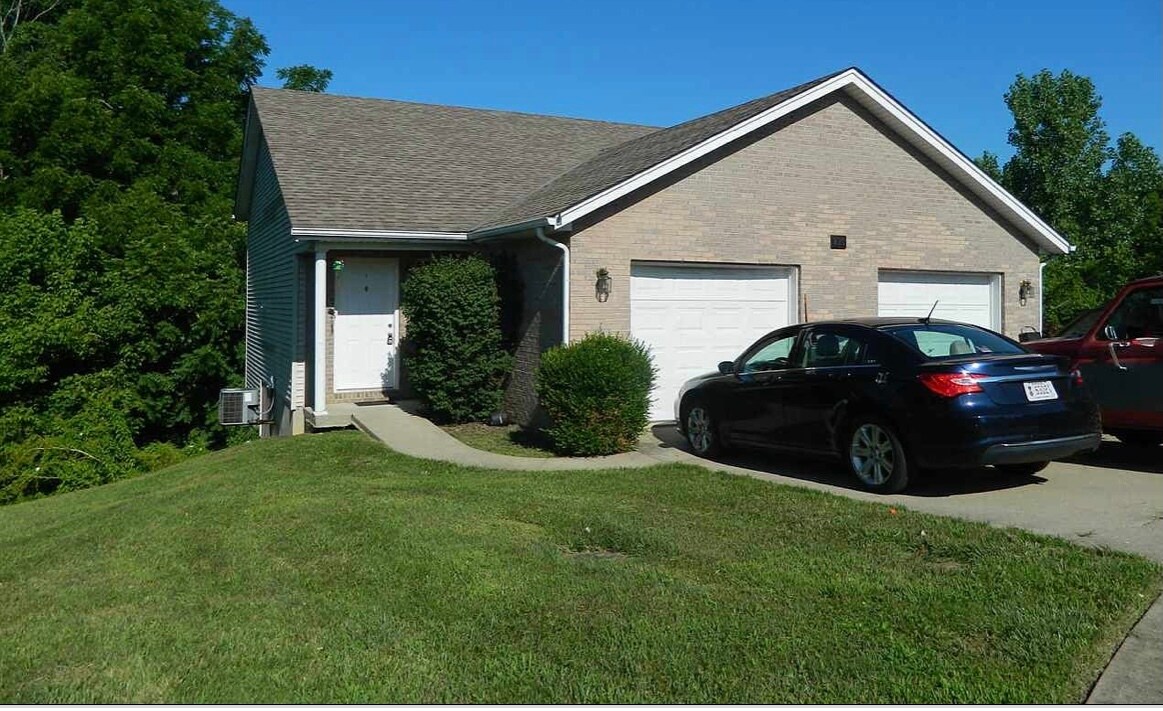 222 Crittenden Ct, Crittenden, KY 41030 Townhouse for Rent in