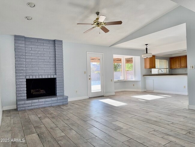 Foto del edificio - 13410 North 47th Pl