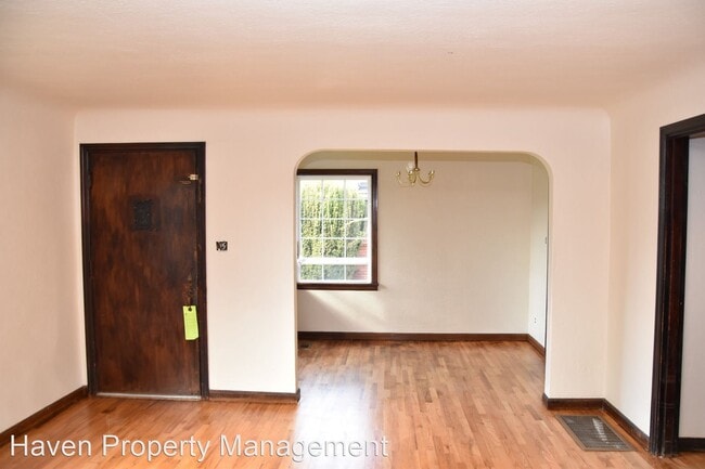 Foto del edificio - 3 br, 1 bath House - 4321 S Thompson Ave