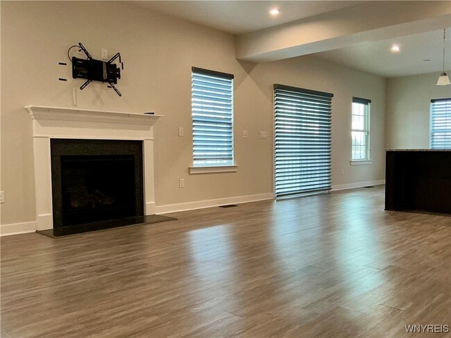 Building Photo - 91 Sierra Dr