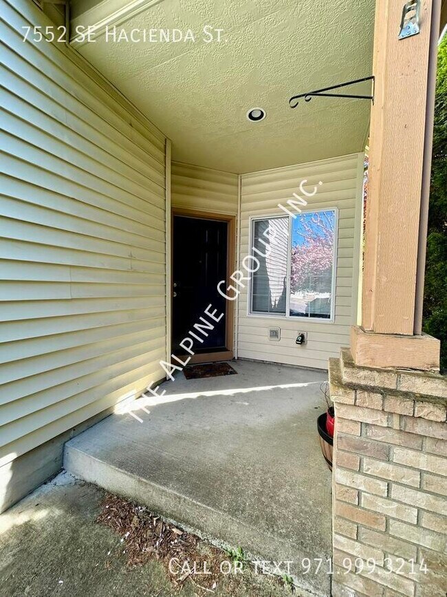 Foto del edificio - Corner unit townhome, SS appliances, yard ...