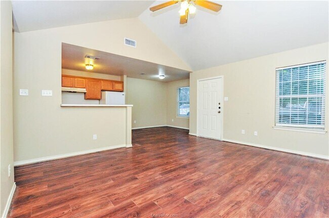 Building Photo - 2307 Pheasant Ln