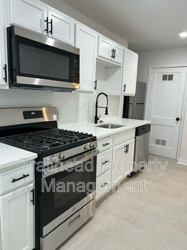 Primary Photo - 316 E Gregory Blvd