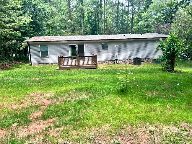 Building Photo - 2642 Forbes Rd