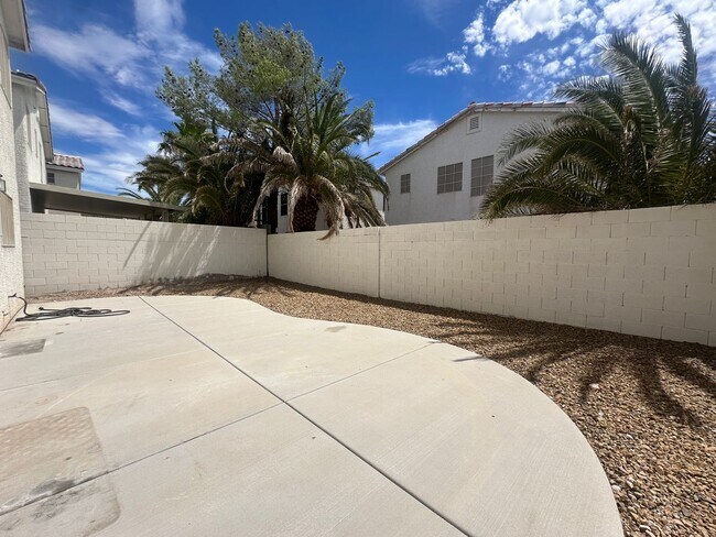 Foto del edificio - 3 Bedroom and 3 Bath Home!