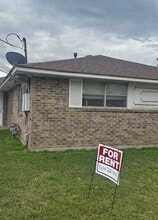 Building Photo - 8832 Dinkins St