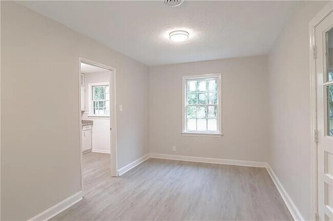 Foto del edificio - 2403 S Octavia Dr