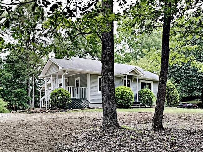 Building Photo - 619 Poplar Springs Rd