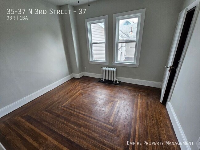 Foto del edificio - 35-37 N 3rd Street-37