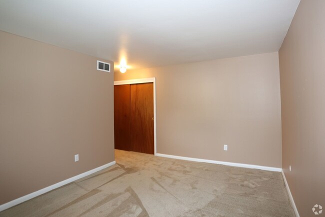 Foto del edificio - 840 SqFt 2 Bedroom Apartment