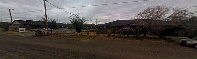 Foto del edificio - 900 Harmon Ave