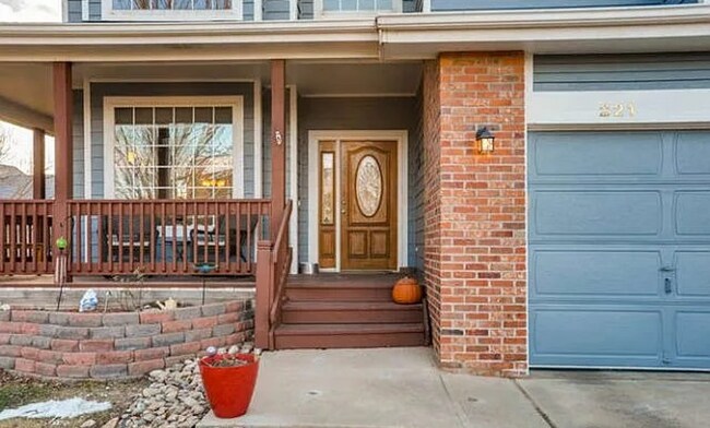 Building Photo - Stunning 5-BD 4-BA Outlook Home with Flatirons Views & Finished Basement
