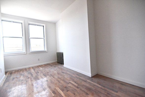 Foto del edificio - 735 Meeker Ave