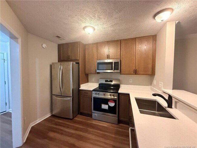 Foto del edificio - 412 Bubble Creek Ct