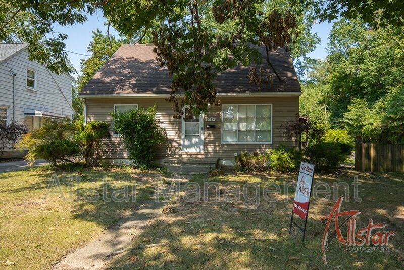 Primary Photo - 1617 Osage Ave