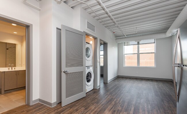 Foto del edificio - 949 W Belle Plaine Ave