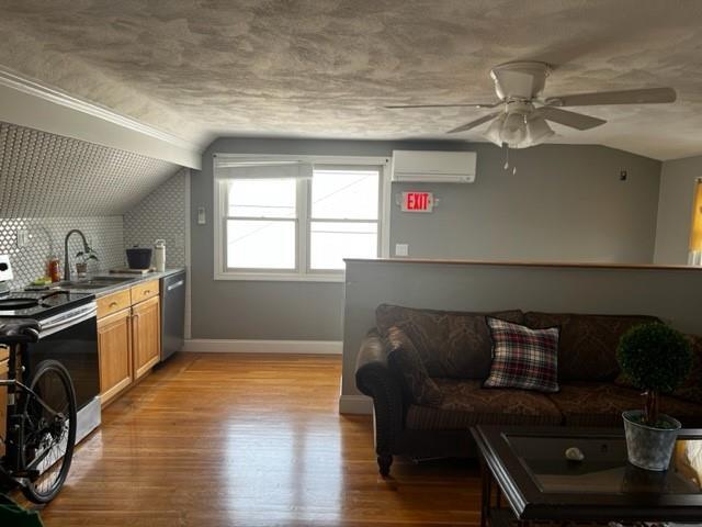 Building Photo - 842 Oaklawn Ave