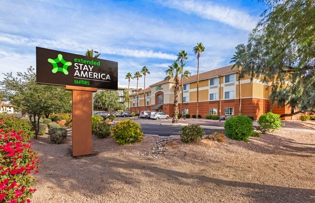 Building Photo - Furnished Studio-Phoenix - Biltmore