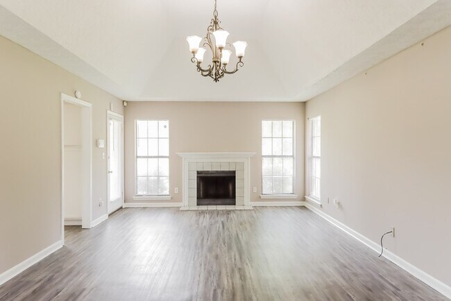 Foto del edificio - 1024 Countryside Ln