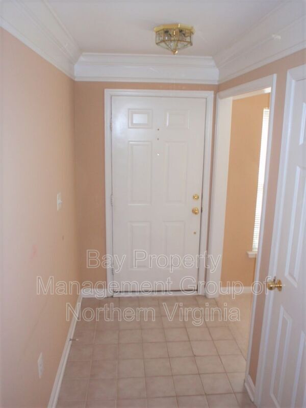 Building Photo - 219 Medlock Ln
