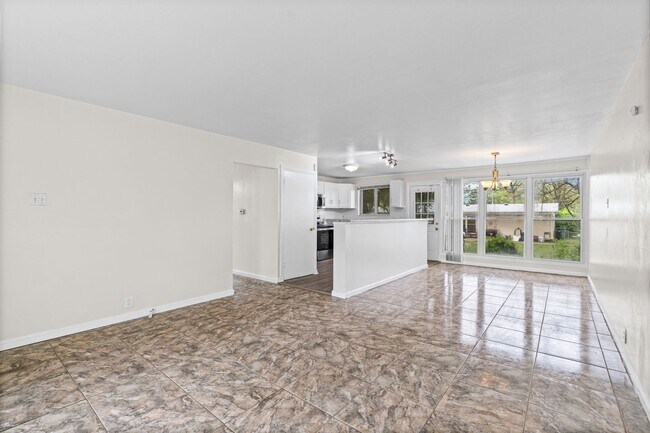 Foto del edificio - Newly Renovated 3BR + Finished Basement