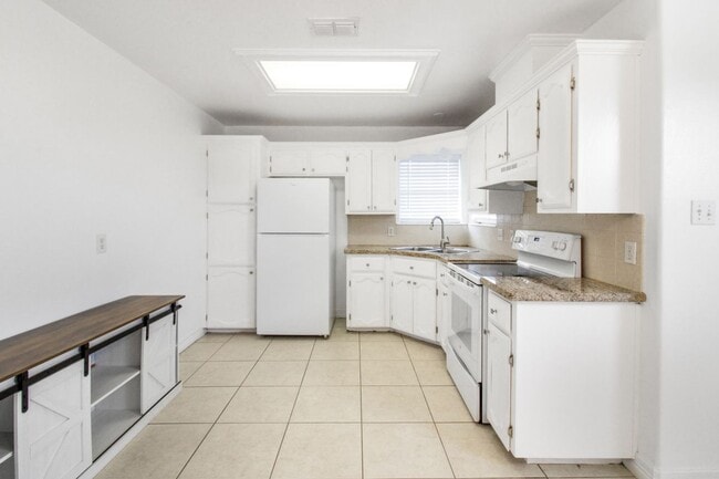 Building Photo - 3502 W Alteza Dr