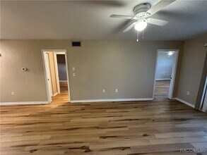 Building Photo - 790 E Gilchrist Ct