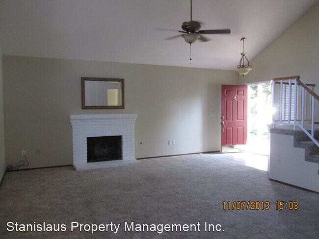 Building Photo - 3 br, 2.5 bath House - 2813 Woodmont Circle