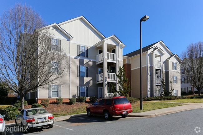 Building Photo - 100 Concord Chase Cir SW