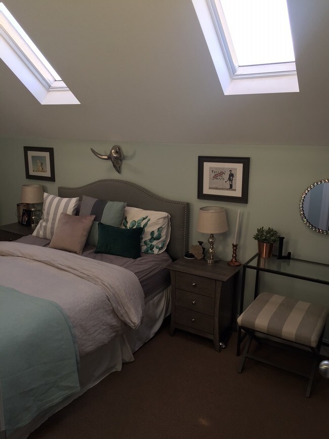 Master Bedroom - 1713 W North Ave
