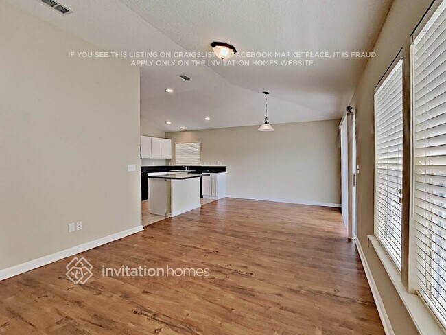 Foto del edificio - 76626 Timbercreek Blvd